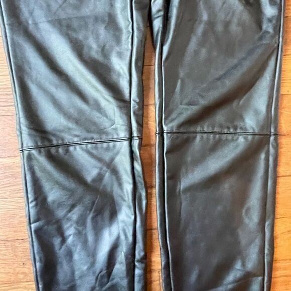 Large black faux leather leggings A NEW DAY - Picture 4 of 9